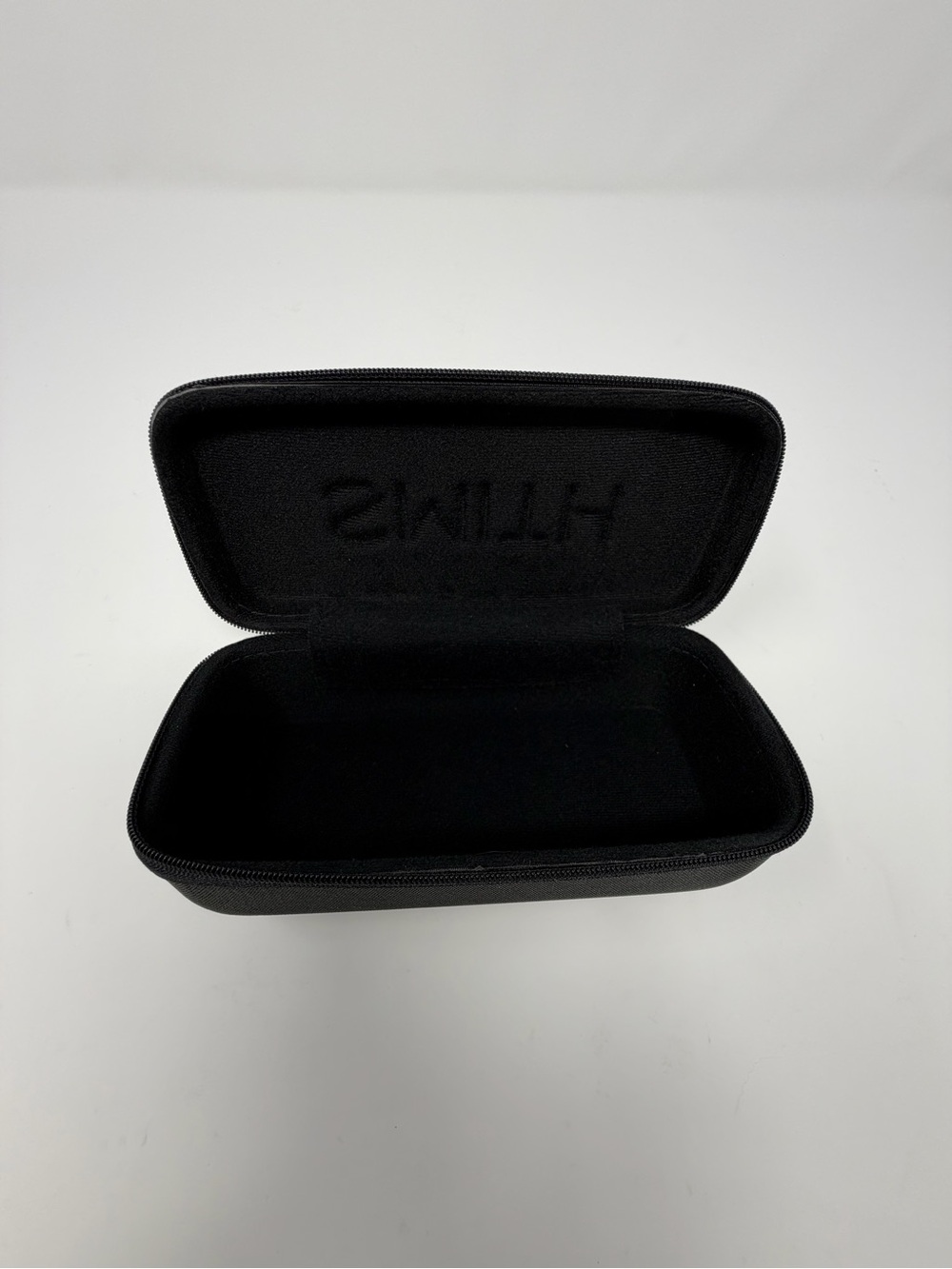 SMITH Black Eyewear Zip Case - Picture 5 of 9
